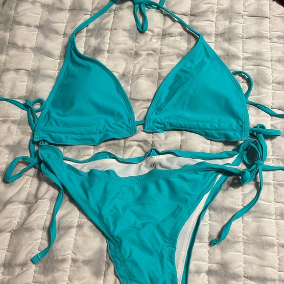 String bikini - Picture 1 of 1